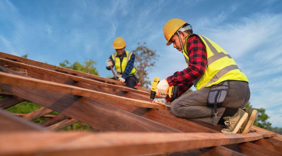 Professional Flat Roofing Installation services in Luebbering, MO